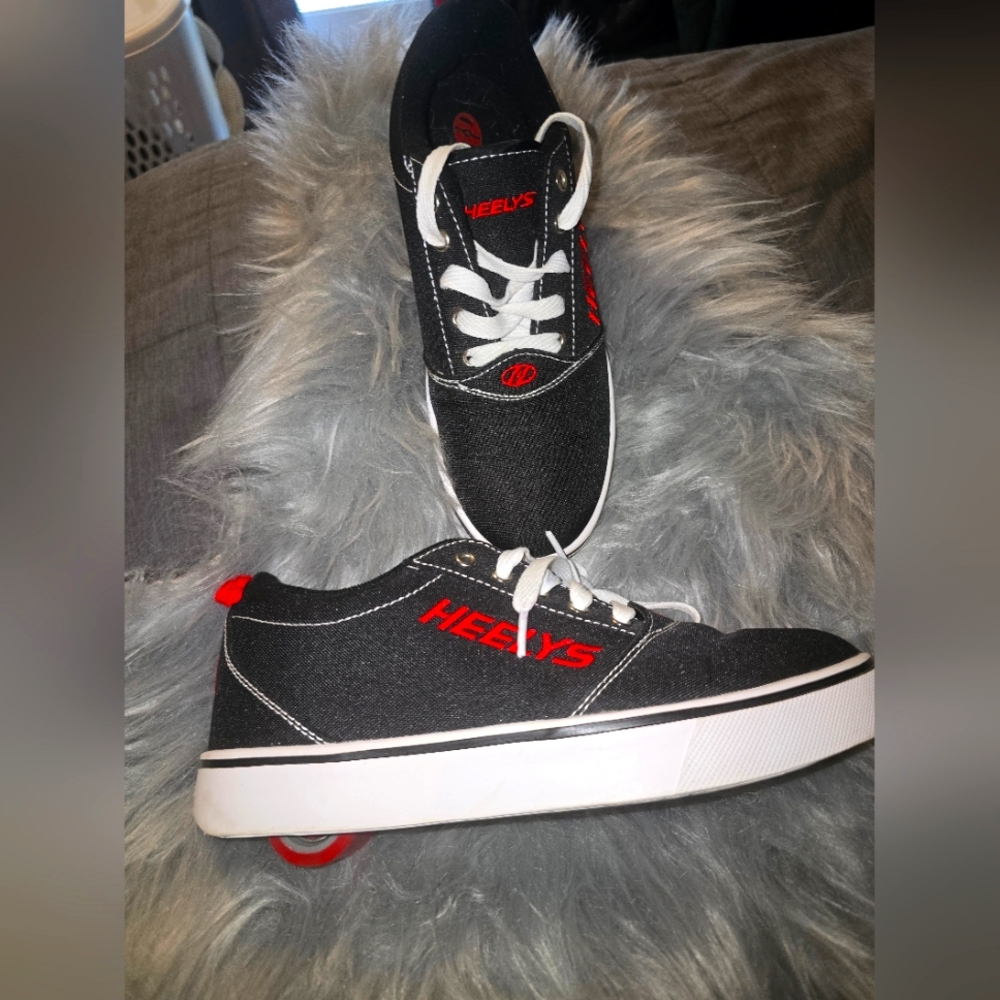 Heelys Pro 20 Skate Shoe - Black / Red